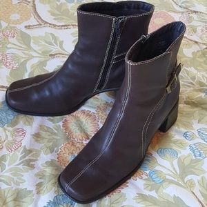 Clarks leather ankle boots. Gently used. Size 8.5